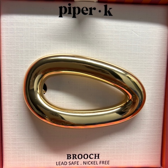 Piper K | Oval Brooch ✨ - Picture 6 of 6